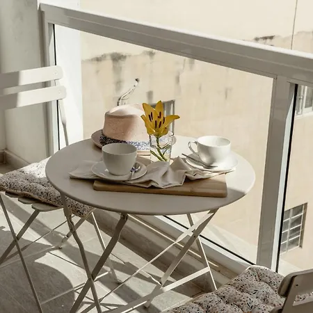 2bed - Walk To Beaches & Valletta Sliema