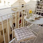 2bed - Walk To Beaches & Valletta 아파트 슬리에마