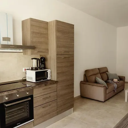 2bed - Walk To Beaches & Valletta