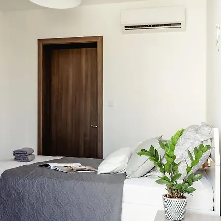 2bed - Walk To Beaches & Valletta Sliema