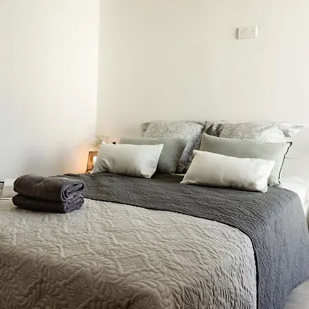 2bed - Walk To Beaches & Valletta شقة *